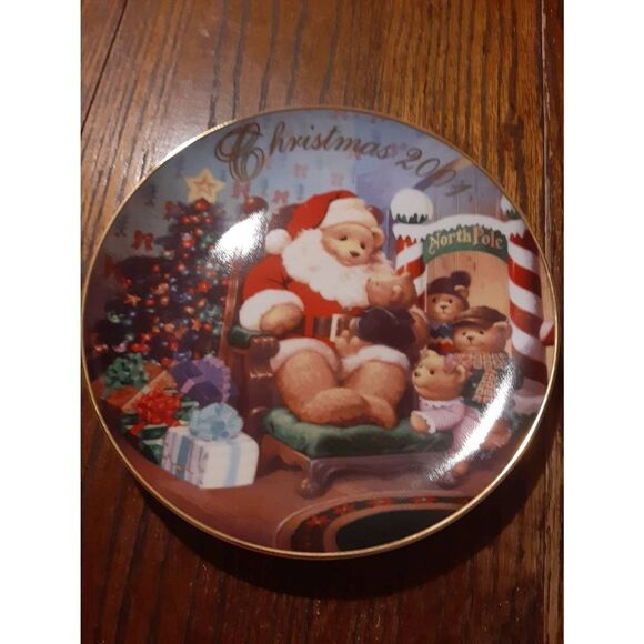 Vintage 2001 Avon Christmas Collectible Holiday Collector Decorative Plate Gold - Picture 1 of 3